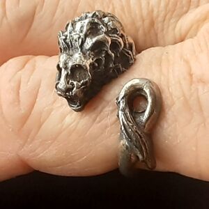 Vintage lion adjustable ring